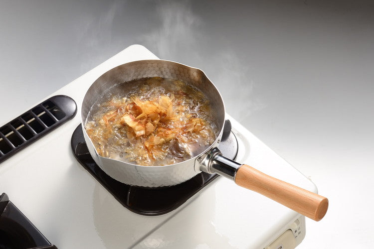 雪平鍋 16cm 煌六花 鍋 片手 片手鍋 16cm 鍋 ステンレス なべ 注ぎ口 調理器具 直火 ゆきひら シンプル キッチン用品 メモリ 目盛り 日本製 槌目 ガス 行平鍋 雪平 オール熱源(代引不可)