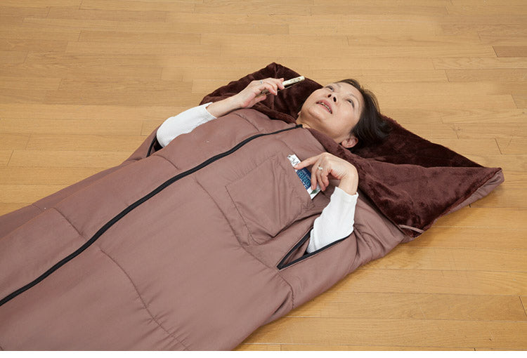 寝袋 2枚組 着れる布団 ポケット付き 手が出せる 寝袋 掛け布団 着る毛布 ブラウン フリース素材 保温 蓄熱 アウトドア キャンプ ドライブ 車中泊 防災 災害 布団(代引不可)