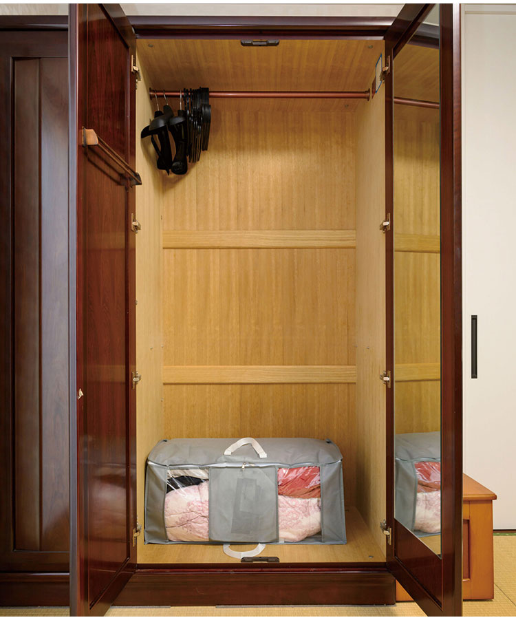 ファミラ 掃除機のいらない圧縮収納ボックス2個 竹炭シートセット 抗菌防臭 防ダニ 圧縮袋 収納ボックス 長期保管 衣替え 衣類収納 竹炭シート 洋服 圧縮パック 掃除機不要(代引不可)