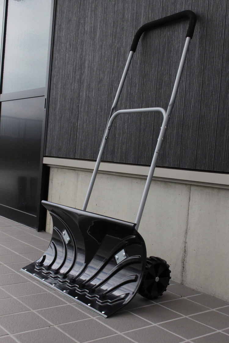 雪かき 大型車輪付きスノープッシャー 楽太郎 キャスター付き ハンドル 高さ調節可能 除雪 コンパクト 雪?き 雪下ろし スコップ シャベル 園芸用(代引不可)