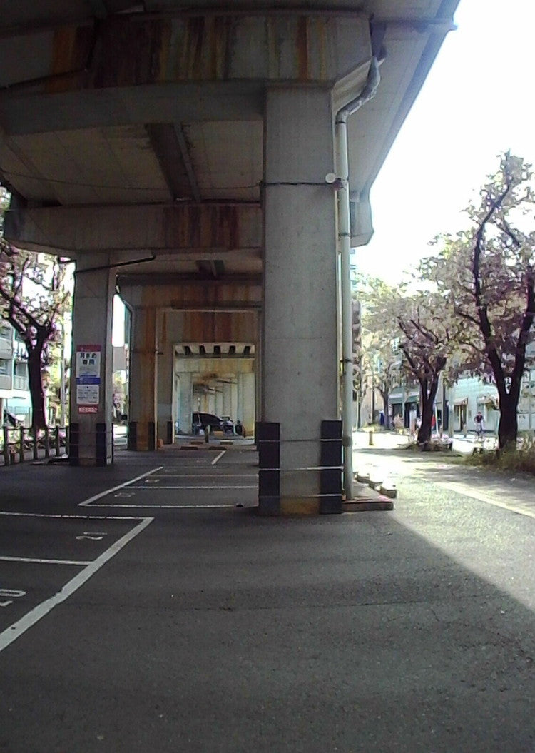 コンパクトカメラ 高画質 小型カメラ 角度調整180度 手振れ防止機能 録画 録音 写真 ドライブレコーダー 自転車 バイク 車(代引不可)