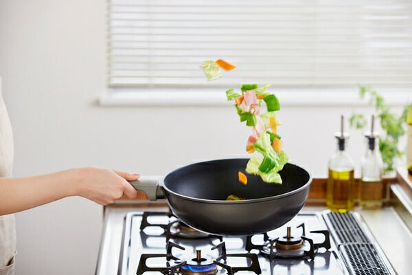 アイリスオーヤマ 取っ手一体型炒め鍋26cm ガス 取っ手付き フライパン DCP-G26 IRIS OYAMA キッチン 調理用品 キッチンツール(代引不可)