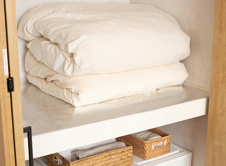 防虫押入れシート 防虫 90×180cm アルミタイプ 防虫シート 防カビ シート 押し入れシート 押入シート クローゼット 収納シート 押入れ 棚 フリーカット 保護 日本製 HC 東和産業