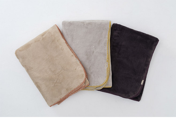 ひざ掛け 90×90cm 正方形 あったか 吸湿 発熱 もこもこ 暖か 無地 シンプル 毛布 ブランケット コンパクト 北欧 インテリア おしゃれ かわいい 秋冬 リビング オフィス 会社 カフェ(代引不可)