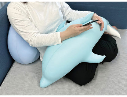 はぐもぐいるか 抱き枕 MOGU モグ パウダービーズ イルカ いるか ビーズ ビーズクッション 枕 まくら ぬいぐるみ 人気 かわいい ギフト プレゼント 贈り物 もちもち もっちり おしゃれ 小さい(代引不可)