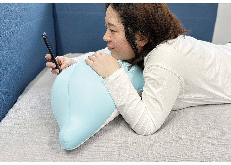 はぐもぐいるか 抱き枕 MOGU モグ パウダービーズ イルカ いるか ビーズ ビーズクッション 枕 まくら ぬいぐるみ 人気 かわいい ギフト プレゼント 贈り物 もちもち もっちり おしゃれ 小さい(代引不可)