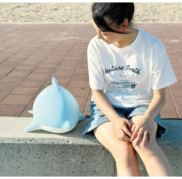 もぐっちいるか 抱き枕 MOGU モグ パウダービーズ イルカ いるか ビーズ ビーズクッション 枕 まくら ぬいぐるみ 人気 かわいい ギフト プレゼント 贈り物 もちもち もっちり おしゃれ 小さい(代引不可)