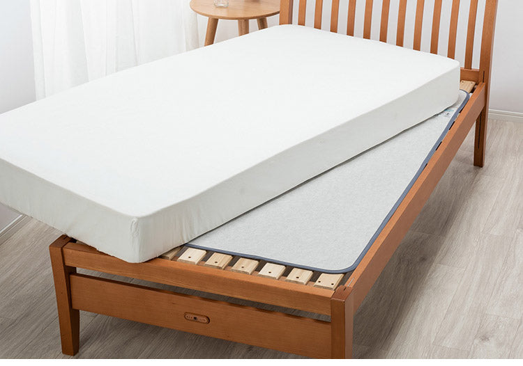 【2枚セット】除湿シート ドライウェル ダブル 130×180cm 日本製 無地 湿気取り 抗菌 防臭 高吸湿 モイスファイン 防カビ マット 湿気取り 湿気とり 除湿 マット 布団下 グレー 西川 nishikawa