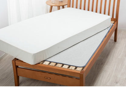 【2枚セット】除湿シート ドライウェル シングル 90×180cm 日本製 無地 湿気取り 抗菌 防臭 高吸湿 モイスファイン 防カビ マット 湿気取り 湿気とり 除湿 マット 布団下 グレー 西川 nishikawa