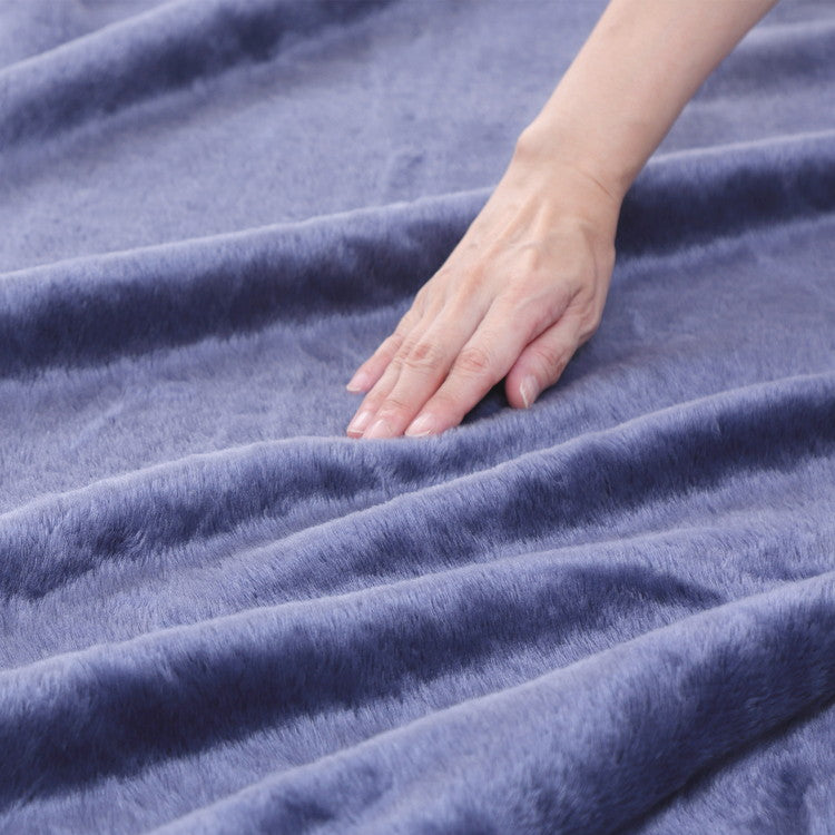 西川毛布 ボリューム 光沢 シングル 日本製 吸湿発熱 蒸れにくい 140×200 あったか 冬 高級感 ブランケット 掛け 布団 おしゃれ かわいい シンプル 国産