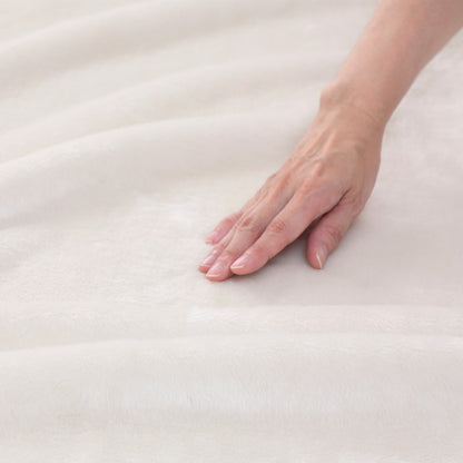 西川毛布 ボリューム 光沢 シングル 日本製 吸湿発熱 蒸れにくい 140×200 あったか 冬 高級感 ブランケット 掛け 布団 おしゃれ かわいい シンプル 国産