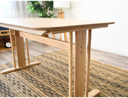 ダイニングテーブル 幅135cm 奥行80cm 高さ70cm 木製 天然木 北欧風 ナチュラル アジャスター付き リビング ダイニング テーブル 食卓 オーク(代引不可)