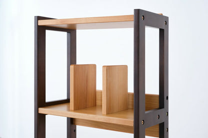 一生紀 本棚 ツートン 幅45cm シェルフ アルダー無垢材 木製 棚 単品 ラック オープンラック ブックスタンド付き スリム かわいい おしゃれ 北欧 ISSEIKI LIBER(代引不可)