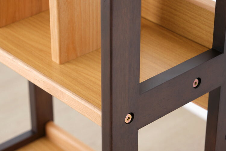 一生紀 本棚 ツートン 幅45cm シェルフ アルダー無垢材 木製 棚 単品 ラック オープンラック ブックスタンド付き スリム かわいい おしゃれ 北欧 ISSEIKI LIBER(代引不可)