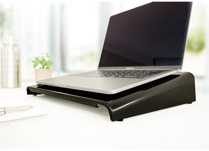 日本製 ノートPCラック 幅34cm PC操作に 傾斜ラック ノートパソコンラック 頑丈 スチール製 ブラック ホワイト 黒 白 リモートワーク 在宅勤務 卓上ラック PCラック 棚 デスク 机(代引不可)