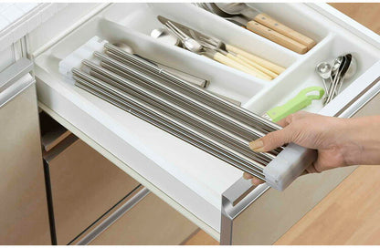 下村企販 日本製 燕三条 たためてしまえる伸縮水切り スリム 幅36.8~59 奥行23.2 シンクに渡せる 伸縮水切りラック コンパクト シンク上 水切り 食器 野菜 水切りラック 棚 すのこ ステンレス 伸縮式