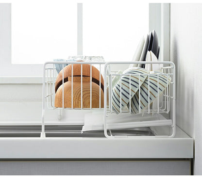 ヨシカワ 日本製 シンクサイド 幅の広がる水切り 抗菌ホワイト仕上げ 深型 燕三条 幅15~27.5×奥行57cm スライド 水切りラック 水切りカゴ 水切りかご 伸縮 大容量 白 ホワイト 1306239