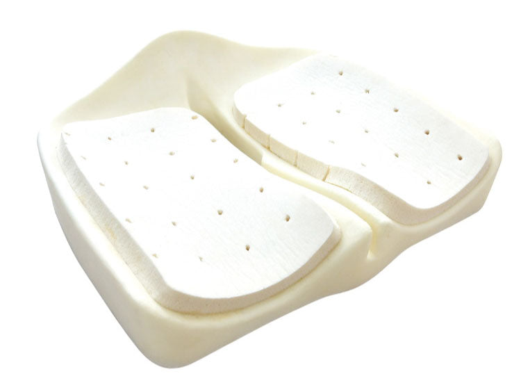 ラテックス クッション お尻サポート 介護ヘルパーさんお勧め 天然ラテックス 38×44cm 車いす シートクッション 耐久性 体圧分散 床ずれ軽減 弾力 洗えるカバー 介護 座布団 プレゼント ギフト(代引不可)