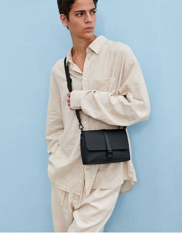 【国内正規品】 Gaston Luga ガストンルーガ Splash Crossbody Bag ショルダーバッグ クロスバッグ 斜めかけ 肩かけ クラッチ カバン 1.9L 撥水 防水 ポケット エコ おしゃれ 北欧 CB100 CB104