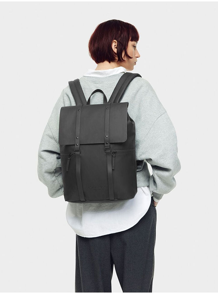 【国内正規品】 Gaston Luga ガストンルーガ Splash 2.0 Backpack-14 バックパック リュックサック カバン 14L 防水 撥水 ジッパー ポケット 通気性 A4 エコ おしゃれ 北欧 デザイン RE801 RE806