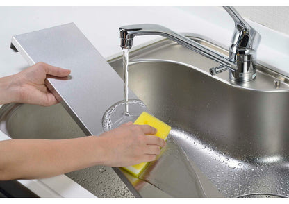 日本製 燕三条 頑丈フラット排気口カバー 耐荷重20kg 幅60cm用 ステンレス製 排気口 カバー コンロ奥ラック レンジガード コンロラック 油はねガード ロータイプ スリム フラット スマート キッチン(代引不可)