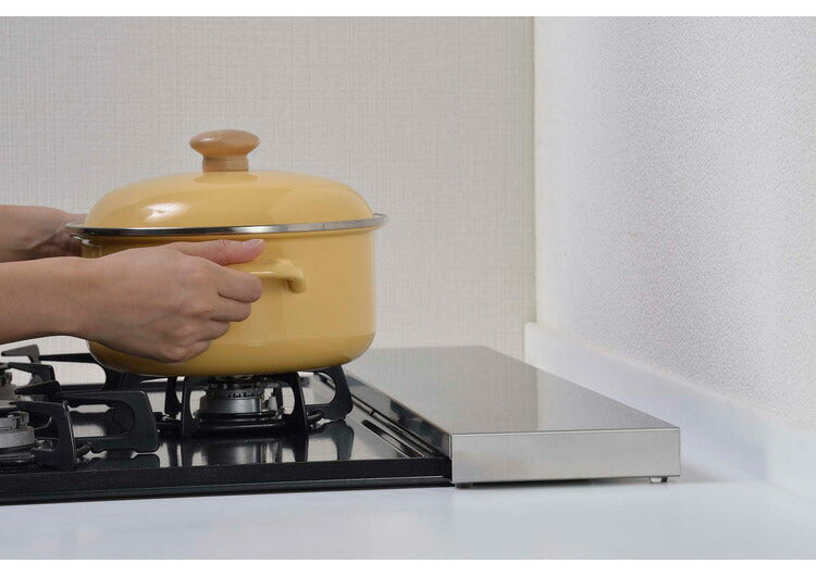 日本製 燕三条 頑丈フラット排気口カバー 耐荷重20kg 幅75cm用 ステンレス製 排気口 カバー コンロ奥ラック レンジガード コンロラック 油はねガード ロータイプ スリム フラット スマート キッチン(代引不可)