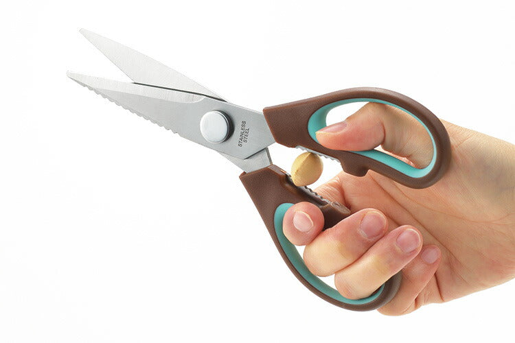 コンパクトキッチンハサミ 収納ケース付 やわらかグリップ 手が痛くなりにくい 食品 袋 カット ウロコ取り