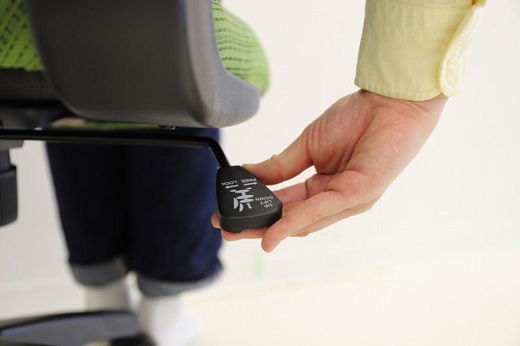 オフィスチェア アームアップ肘 マエストロ7 アームアップチェア メッシュバック ハイバック デスクチェア ロッキング ヘッドレスト パソコンチェア 事務椅子 肘付き(代引不可)