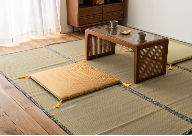 座布団 幅70×奥行70cm 正方形 大き目 大判座布団 ウレタン 完成品 リビング ダイニング 和室 畳 おしゃれ かわいい 軽量 持ち運び簡単(代引不可)