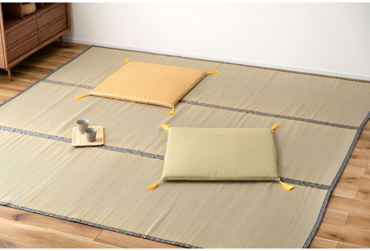 座布団 幅70×奥行70cm 正方形 大き目 大判座布団 ウレタン 完成品 リビング ダイニング 和室 畳 おしゃれ かわいい 軽量 持ち運び簡単(代引不可)