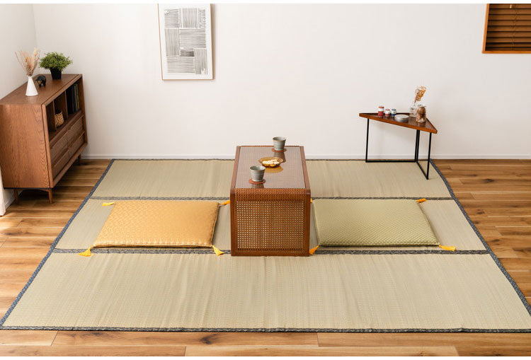 座布団 幅70×奥行70cm 正方形 大き目 大判座布団 ウレタン 完成品 リビング ダイニング 和室 畳 おしゃれ かわいい 軽量 持ち運び簡単(代引不可)