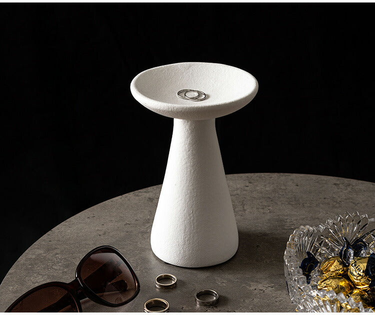 トレーS CLY-44 東谷 トレー Sサイズ 小物置き 置物 オブジェ 玄関 陶器 おしゃれ インテリア雑貨 北欧 コンパクト 台 アクセサリースタンド シンプル ディスプレイ 黒 ブラック(代引不可)