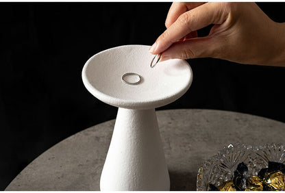 トレーS CLY-44 東谷 トレー Sサイズ 小物置き 置物 オブジェ 玄関 陶器 おしゃれ インテリア雑貨 北欧 コンパクト 台 アクセサリースタンド シンプル ディスプレイ 黒 ブラック(代引不可)