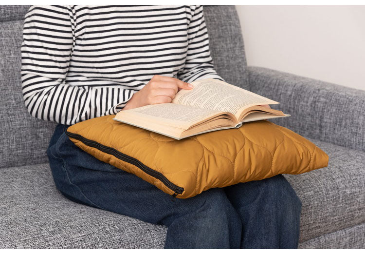 クッションブランケット ブランケット クッションブランケット クッション シンプル 北欧 おしゃれ 折りたたみ コンパクト 2WAY アウトドア キャンプ 防寒 布団 ボア キルティング ファスナー(代引不可)
