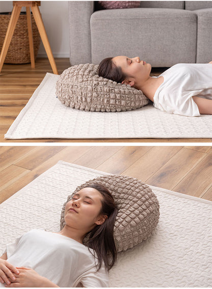 接触冷感 ポップコーン生地 アイボリー 白 白色 クッション かわいい おしゃれ 韓国インテリア 北欧風 北欧 もちもち 夏 ひんやり ニュアンスカラー くすみカラー ラウンド 丸型 丸 円形 直径38cm(代引不可)