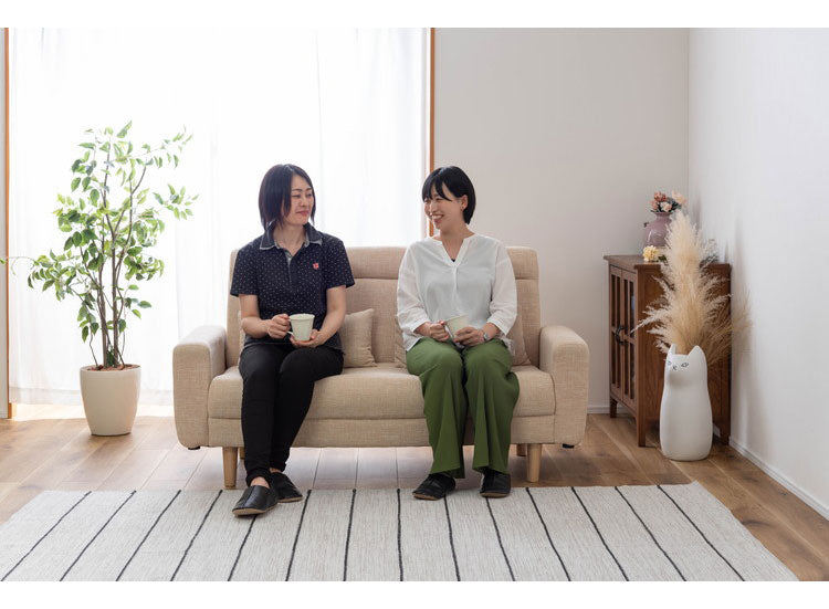 ソファ 2WAY ローソファ クッション付き 幅150cm 2人掛け 3人掛け 2.5人掛け おしゃれ シンプル モダン グレー ベージュ ファブリック 布製 アームソファ 肘あり 肘置き 木フレーム ロータイプ(代引不可)