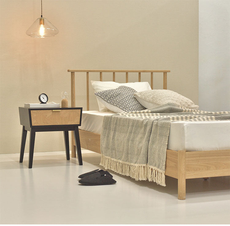 サイドテーブル ナイトテーブル おしゃれ 引き出し付き 収納 木製 コンパクト ベッドサイド ソファサイド モノクロ 韓国インテリア モダン エレガント 白 ホワイト 黒 ブラック 新生活(代引不可)