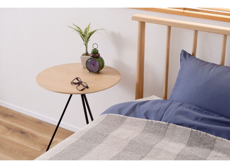 サイドテーブル 幅45cm 高さ51.5cm 三脚 アイアン 木製 天然木 オーク テーブル ナイトテーブル おしゃれ シンプル ナチュラル ブラック ラウンド 丸型 3本脚 モダン(代引不可)