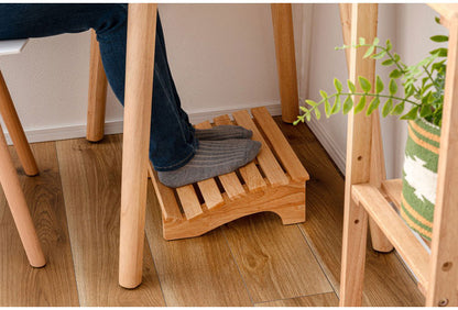 フットレスト 木製 Sサイズ 天然木 足置き オットマン リモートワーク 在宅ワーク リビング ダイニング おしゃれ 北欧 かわいい インテリア ステップ シンプル 軽量 足台 フット台(代引不可)