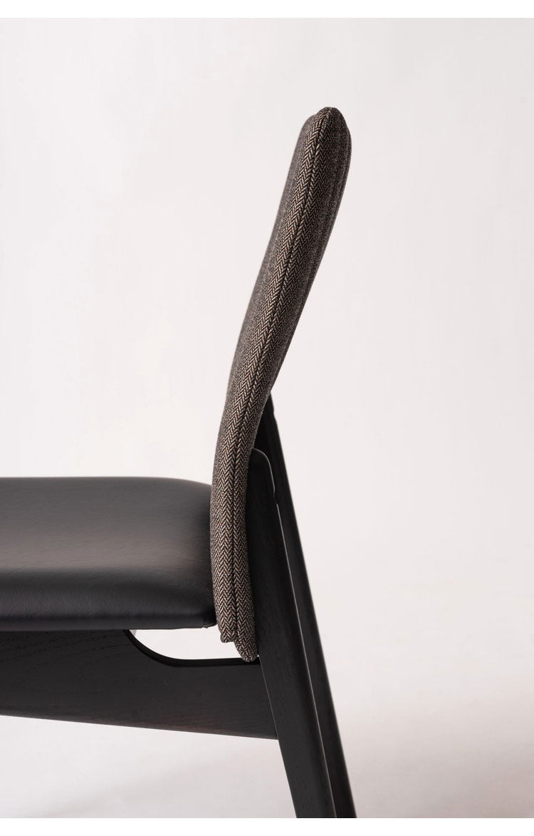 ダイニングチェア 日本製 天然木 木製 椅子 イス おしゃれ アームレス 肘なし ヴィンテージ 北欧 一人暮らし 新生活 木脚 合皮 レザー モダン 黒 ブラック ブラウン(代引不可)