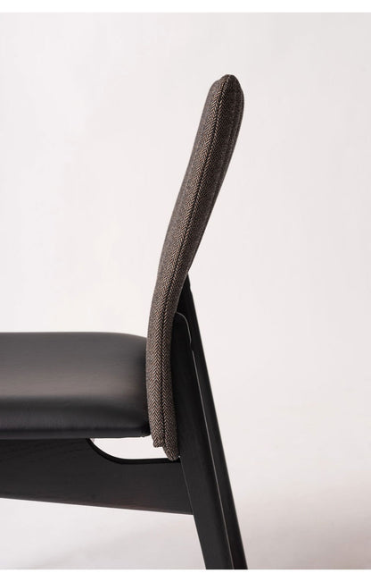 ダイニングチェア 日本製 天然木 木製 椅子 イス おしゃれ アームレス 肘なし ヴィンテージ 北欧 一人暮らし 新生活 木脚 合皮 レザー モダン 黒 ブラック ブラウン(代引不可)