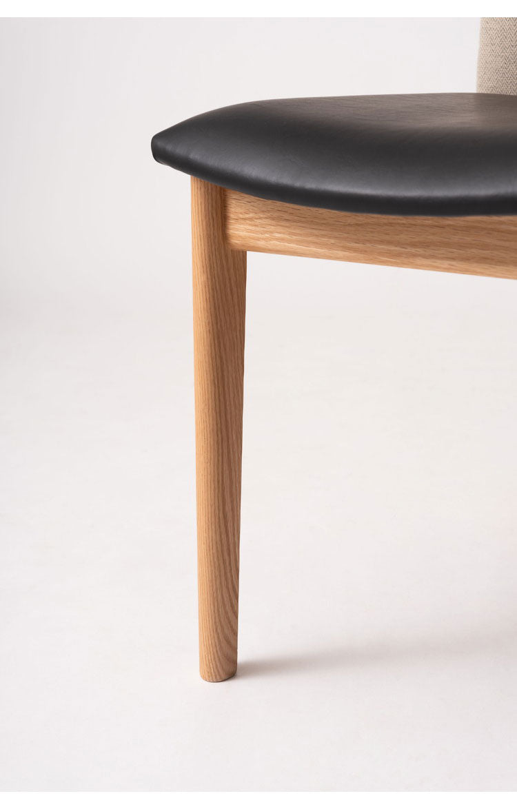 ダイニングチェア 日本製 天然木 木製 椅子 イス おしゃれ アームレス 肘なし ヴィンテージ 北欧 一人暮らし 新生活 木脚 合皮 レザー モダン 黒 ブラック ブラウン(代引不可)