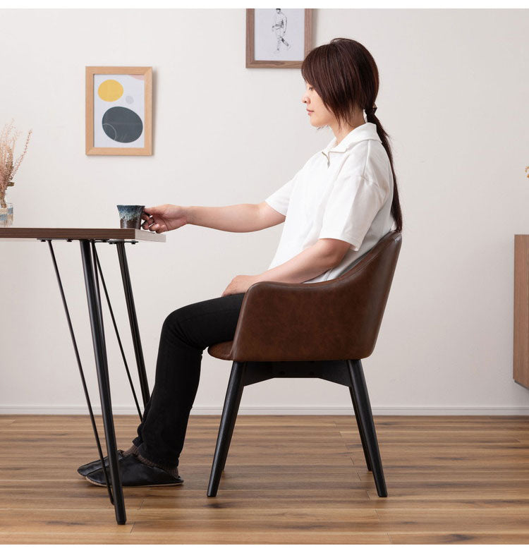 カラメリ チェア ダイニングチェア チェア ダイニング 椅子 イス 黒 天然木 アッシュ レザー モダン シック 北欧 シンプル おしゃれ ウレタン塗装 ナチュラル 茶色 インテリア 省スペース(代引不可)