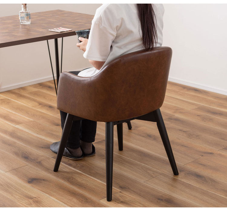 カラメリ チェア ダイニングチェア チェア ダイニング 椅子 イス 黒 天然木 アッシュ レザー モダン シック 北欧 シンプル おしゃれ ウレタン塗装 ナチュラル 茶色 インテリア 省スペース(代引不可)