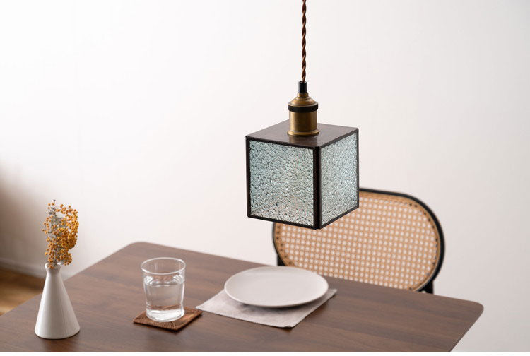 ステンドグラスライト ガラス スチール ペンダントライト 照明 シンプル 一灯 おしゃれ 北欧 かわいい インテリア リビング ダイニング 寝室 吊り下げ シンプル キッチン(代引不可)