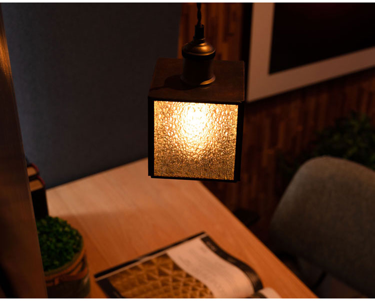 ステンドグラスライト ガラス スチール ペンダントライト 照明 シンプル 一灯 おしゃれ 北欧 かわいい インテリア リビング ダイニング 寝室 吊り下げ シンプル キッチン(代引不可)