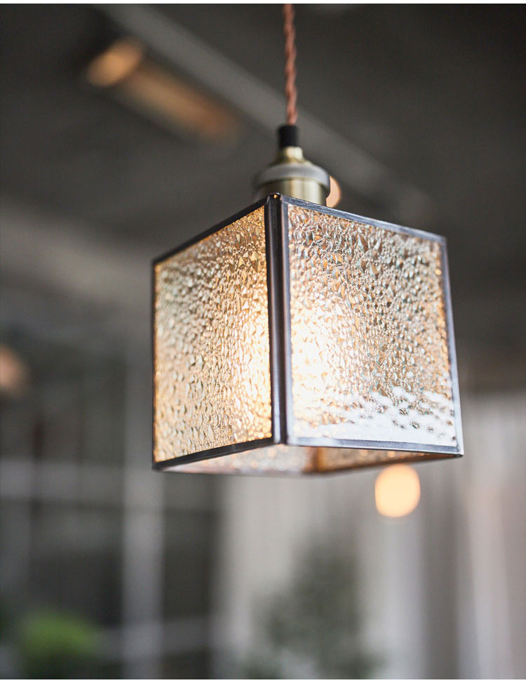 ステンドグラスライト ガラス スチール ペンダントライト 照明 シンプル 一灯 おしゃれ 北欧 かわいい インテリア リビング ダイニング 寝室 吊り下げ シンプル キッチン(代引不可)