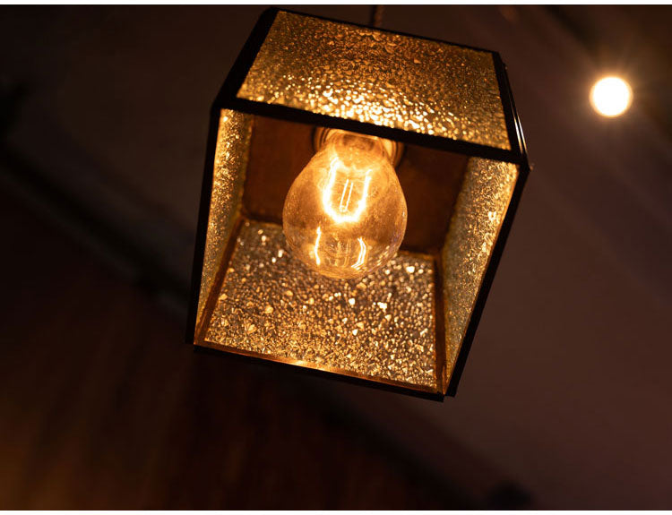 ステンドグラスライト ガラス スチール ペンダントライト 照明 シンプル 一灯 おしゃれ 北欧 かわいい インテリア リビング ダイニング 寝室 吊り下げ シンプル キッチン(代引不可)