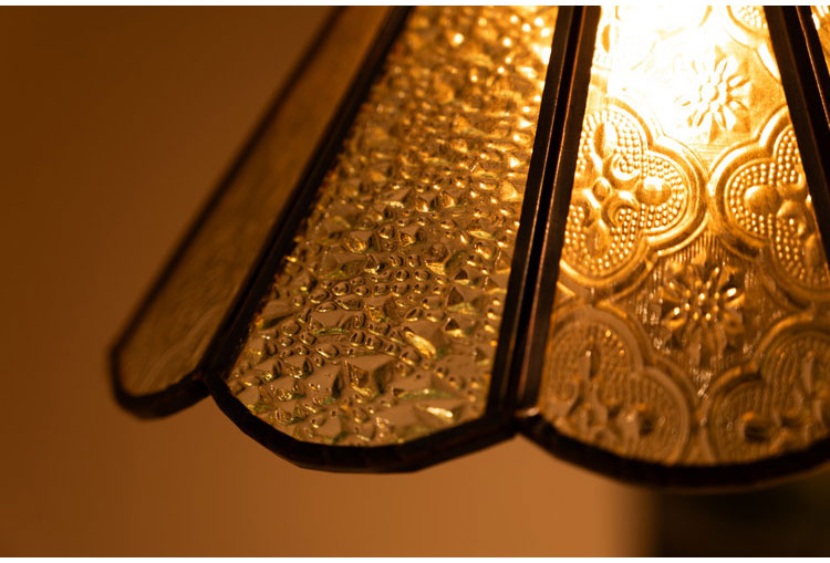 ステンドグラスライト ガラス スチール ペンダントライト 照明 シンプル 一灯 おしゃれ 北欧 かわいい インテリア リビング ダイニング 寝室 吊り下げ シンプル キッチン(代引不可)