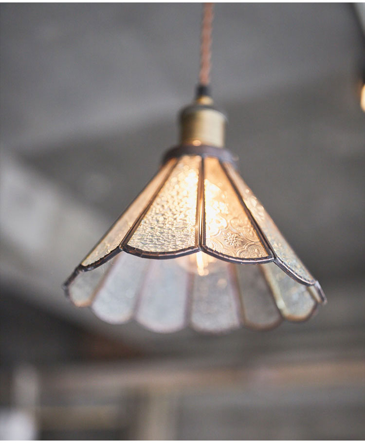 ステンドグラスライト ガラス スチール ペンダントライト 照明 シンプル 一灯 おしゃれ 北欧 かわいい インテリア リビング ダイニング 寝室 吊り下げ シンプル キッチン(代引不可)